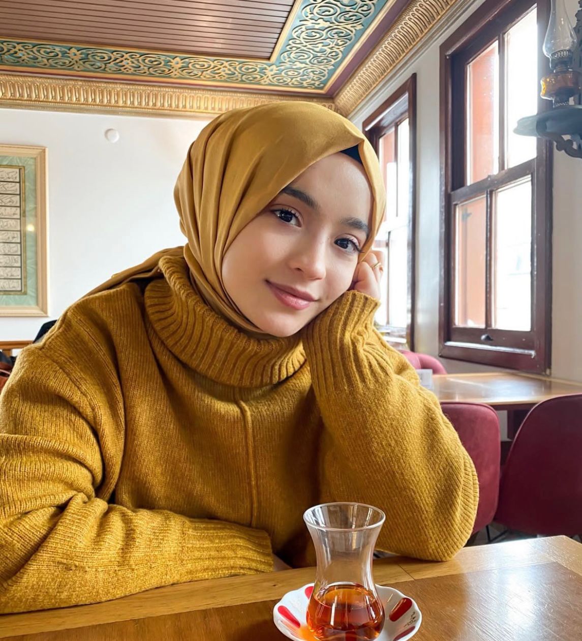 Sesverenpınar Sabırlı Kadın Escort Müşerref
