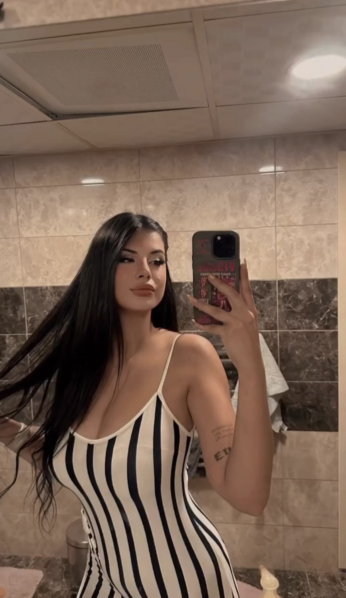 Karatepe Erişilebilir Kadın Bayan Escort Reyhan